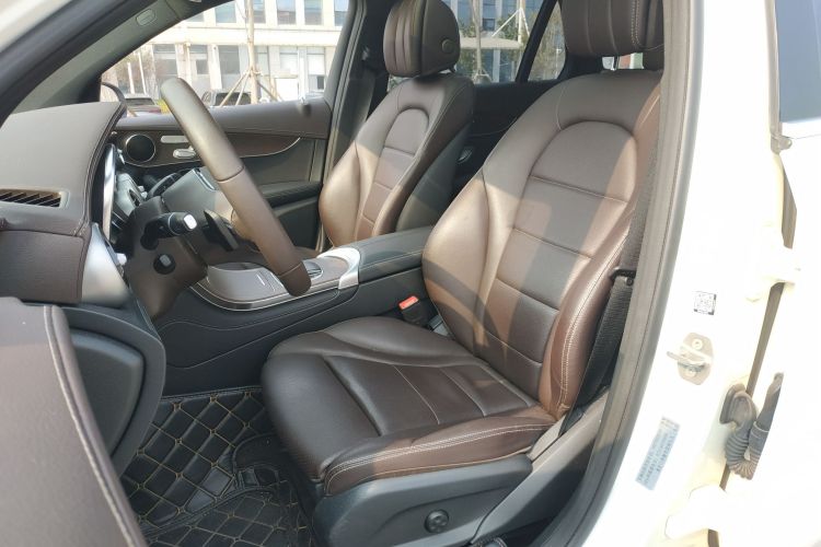 奔驰GLC 2021款 GLC 260 L 4MATIC 豪华型局部细节19