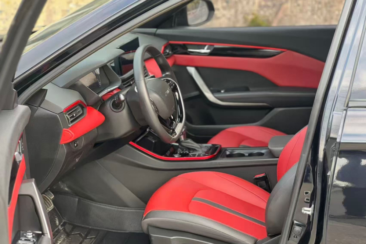 东风风神 奕炫GS 2021款 230T 自动追曜武士版中控内饰7002