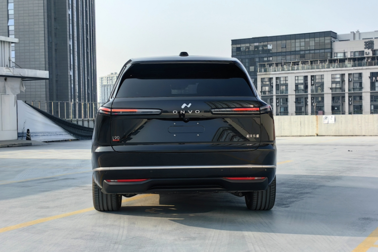 乐道L90 2025款 Ultra 六座版车身外观6005