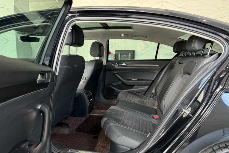 大众 迈腾 2020款 330TSI DSG 豪华型中控内饰7006