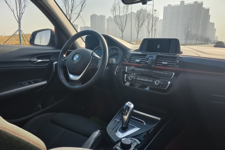 宝马1系(进口) 2018款 118i 运动设计套装中控内饰7010