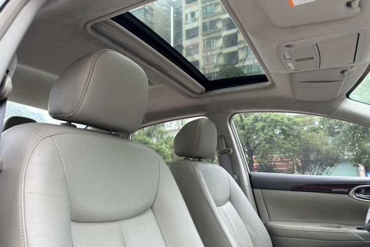 日产 轩逸 2012款 1.6XL CVT豪华版局部细节9004