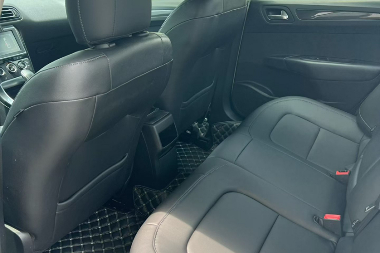 雪铁龙 C4世嘉 2016款 1.2THP 自动旗舰型中控内饰7003