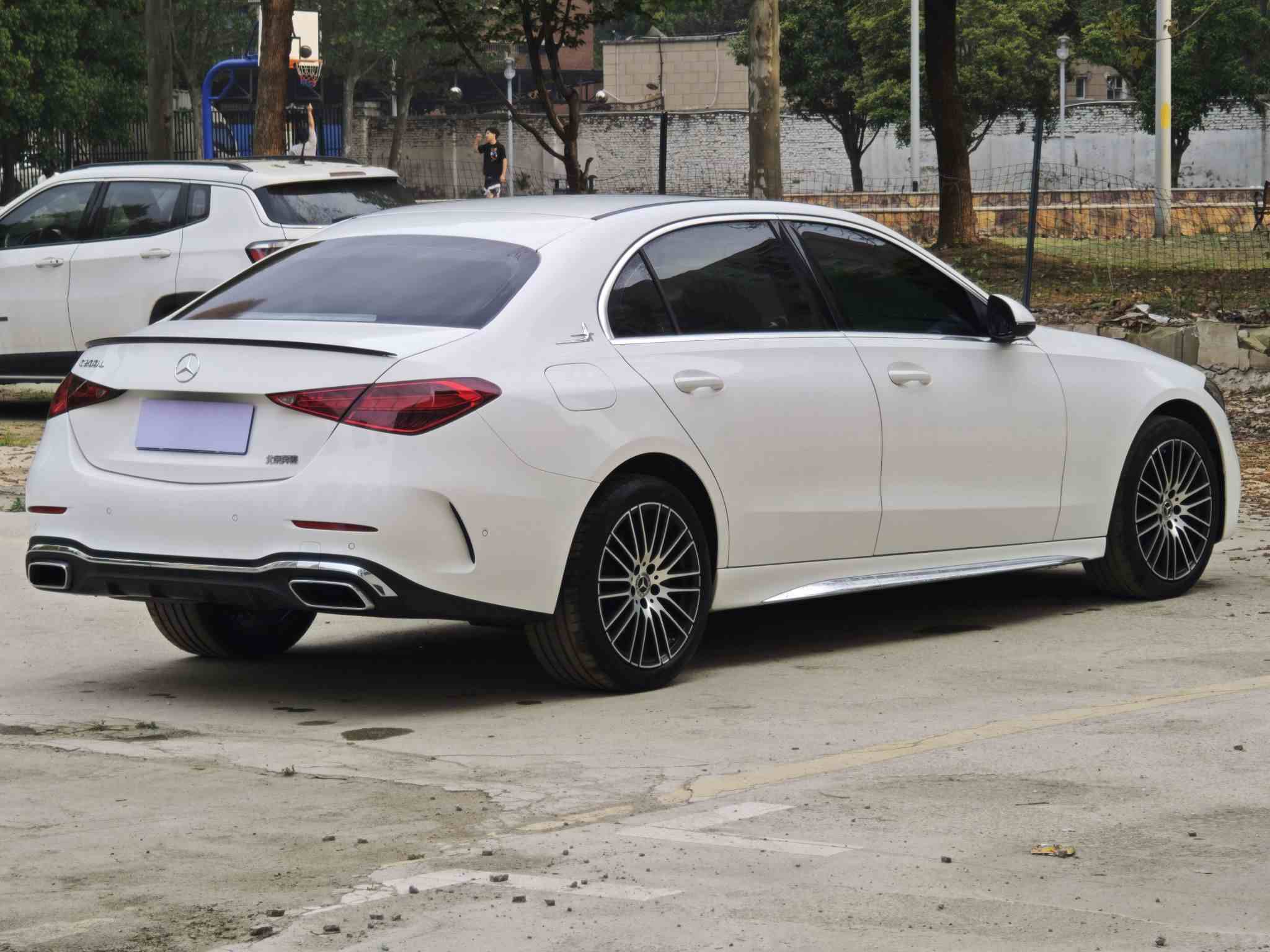 奔驰C级 2023款 改款 C 200 L 运动版(4)