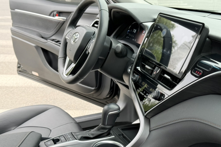 丰田 凯美瑞 2021款 2.5G 豪华版中控内饰7003