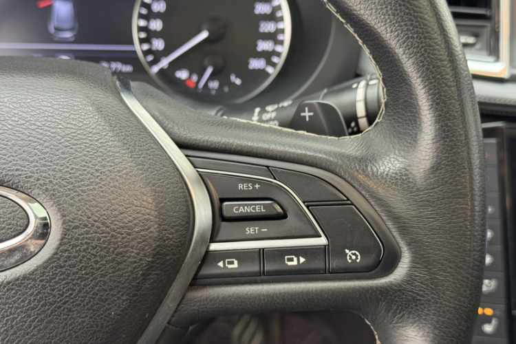 英菲尼迪QX50 2018款 2.0T 四驱菁英版中控内饰7014