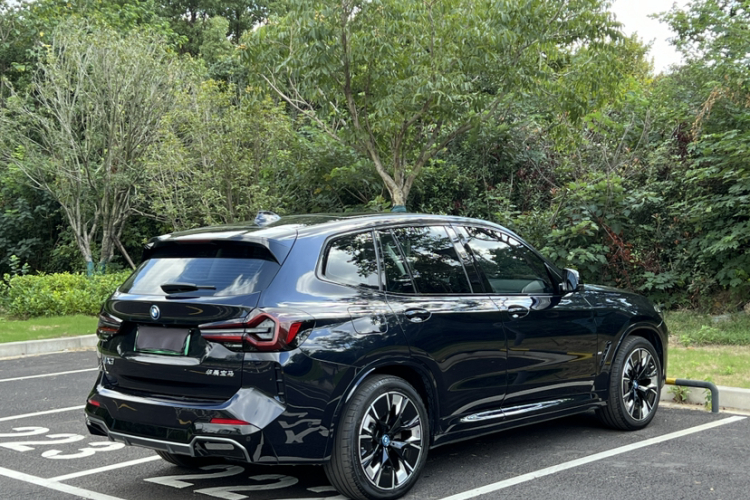 宝马iX3 2023款 创领型车身外观6008