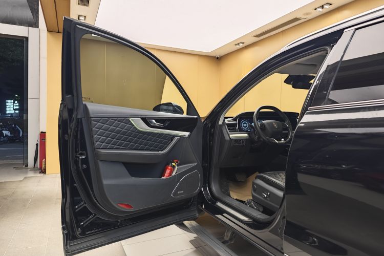 红旗HS5 2019款 2.0T 智联旗享四驱版车身外观6012