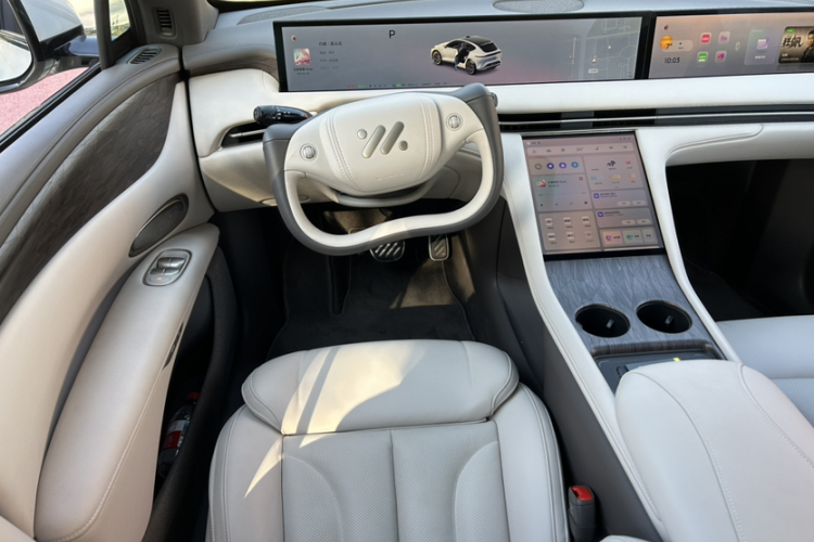 智己汽车 智己LS7 2025款 焕新版 Ultra中控内饰7002