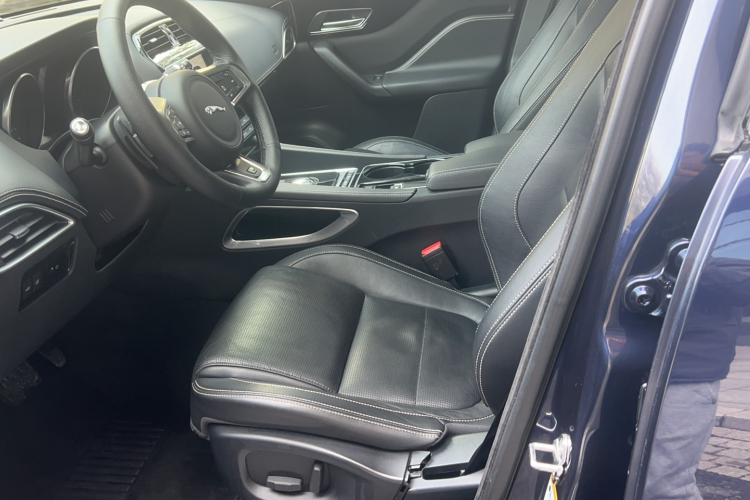 捷豹F-PACE 2016款 3.0 SC 四驱R-Sport运动版中控内饰7004