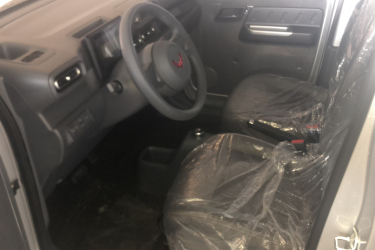 五菱汽车 五菱之光新能源 2025款 201km 标准型中控内饰7002