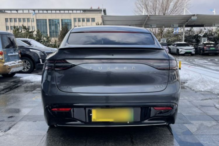 鸿蒙智行 智界R7 2025款 增程 251km Max车身外观6013