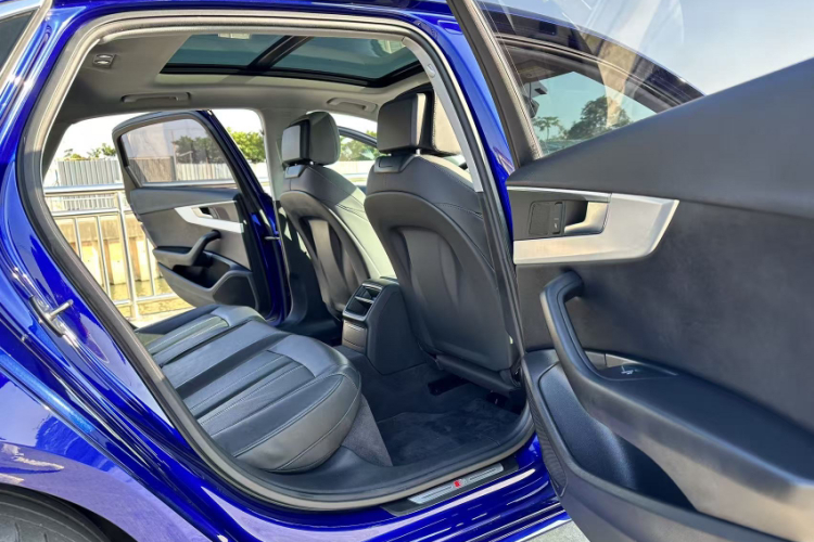 奥迪A4L 2020款 40 TFSI 时尚动感型中控内饰7002