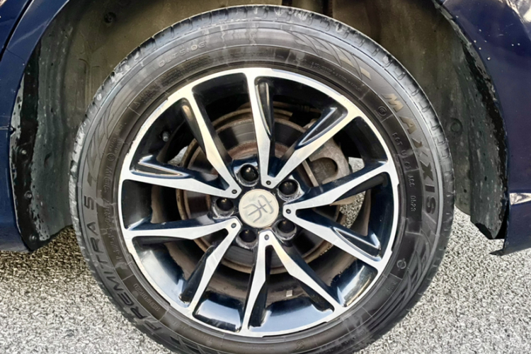 比亚迪 宋MAX 2017款 1.5T 自动智联豪华型 7座车身外观6002