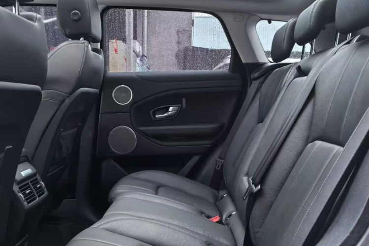 路虎 揽胜极光 2018款 240PS SE 智耀版中控内饰7003