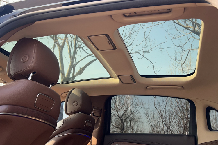 奔驰E级 2020款 改款 E 300 L 时尚型局部细节22