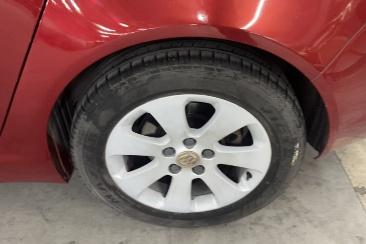 别克 君威 2012款 2.0L 舒适版车身外观6005