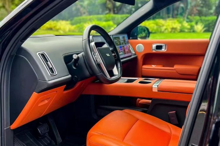 理想汽车 理想L9 2022款 Max中控内饰7003