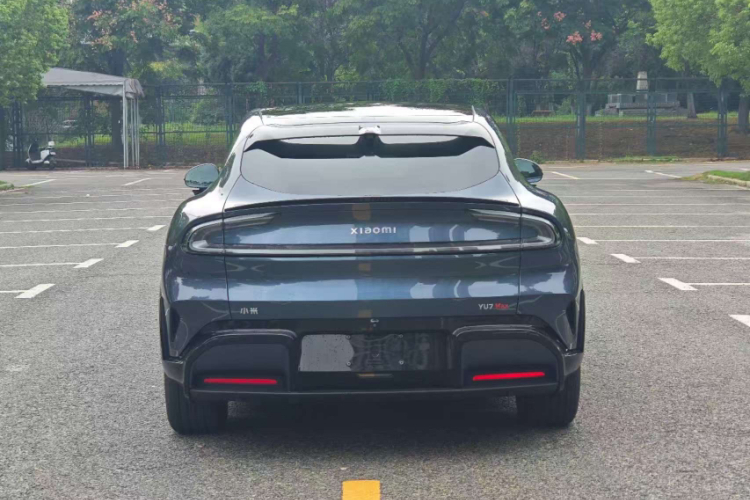 小米汽车 小米YU7 2025款 超长续航高性能四驱Max版车身外观6006