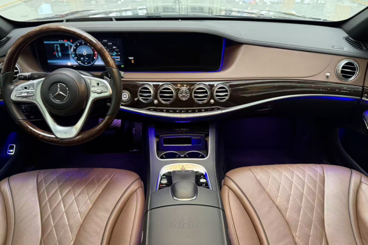 奔驰 迈巴赫S级 2019款 改款 S 450 4MATIC中控内饰7001