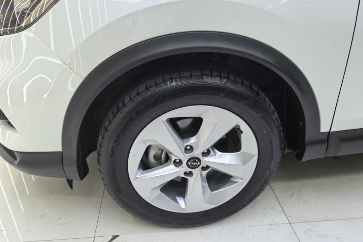 日产 逍客 2023款 经典 2.0L CVT XV舒适版车身外观6004