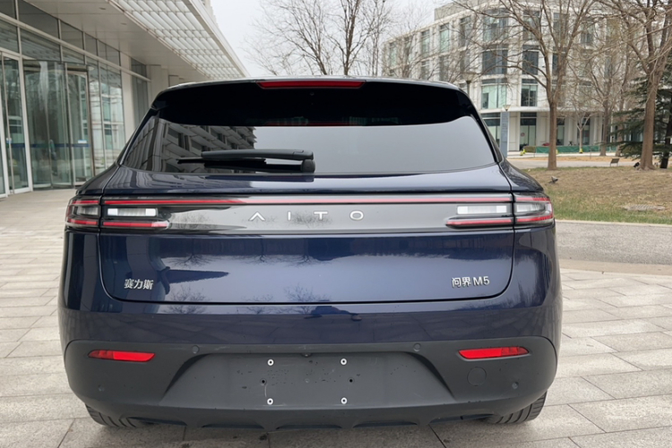 鸿蒙智行 问界M5 2022款 增程后驱标准版车身外观6002