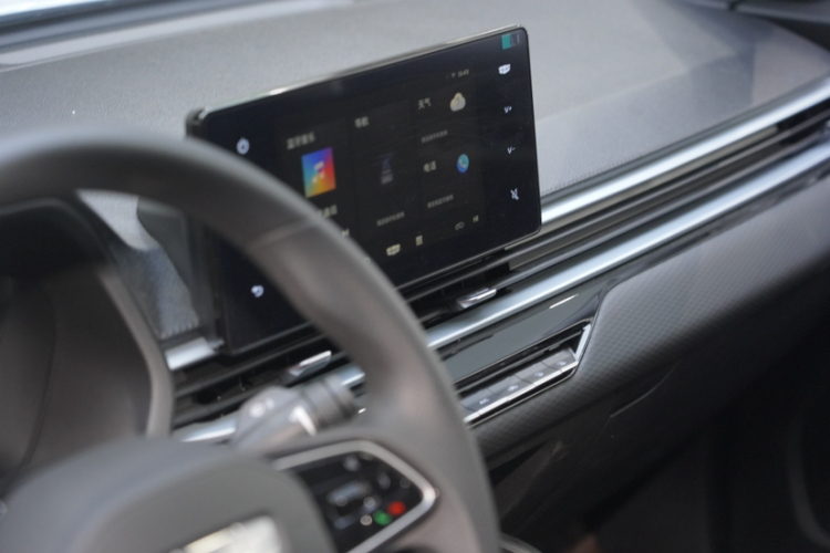 吉利汽车 帝豪 2025款 第4代 1.5L 手动星耀版中控内饰7003