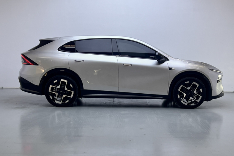 小鹏G7 2025款 702 超长续航 Max车身外观6003