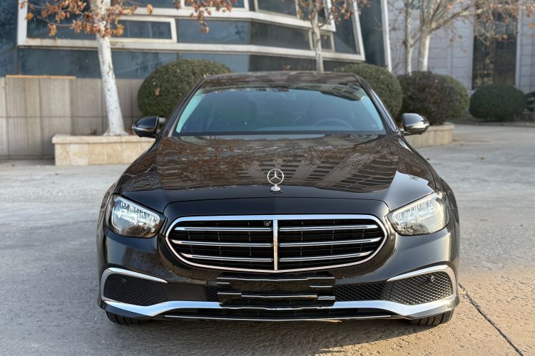 奔驰E级新能源 2022款 改款 E 350 e L 插电式混合动力轿车车身外观6001