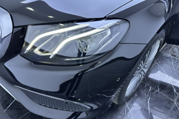 奔驰E级 2020款 改款 E 300 L 殊享版车身外观6002