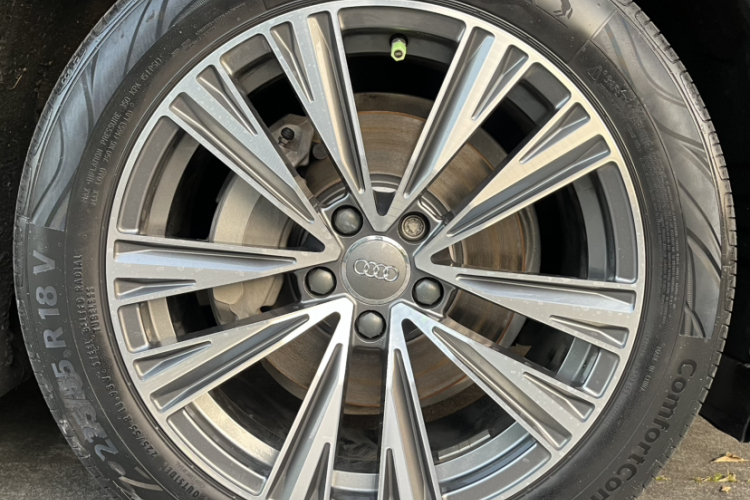 奥迪A6L 2019款 40 TFSI 豪华致雅型车身外观6002