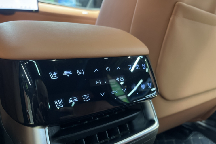 长安启源E07 2025款 增程 四驱 39kWh Max智驾版中控内饰7007