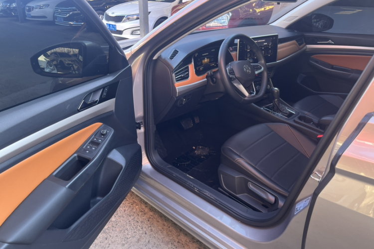 大众 宝来 2023款 200TSI DSG智行版中控内饰7002