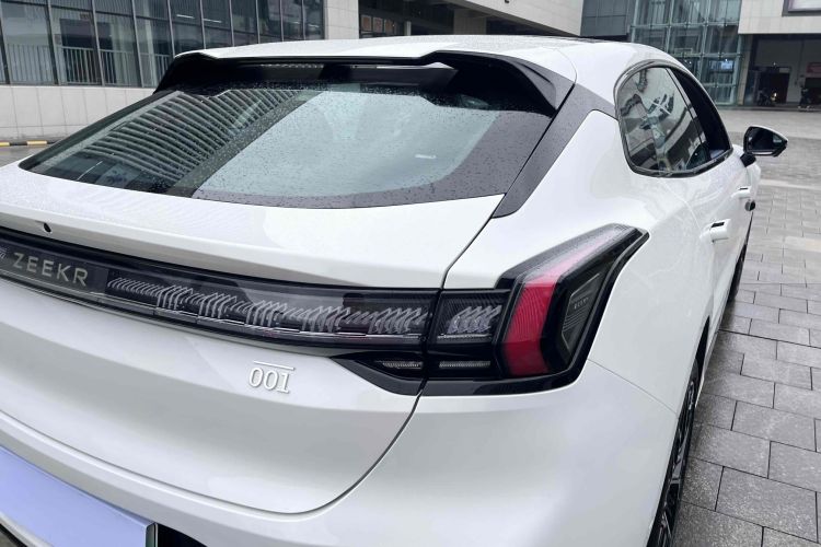 极氪001 2025款 WE版 100kWh 后驱车身外观6009