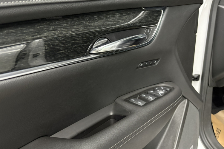 凯迪拉克XT5 2021款 28T 豪华型中控内饰7006