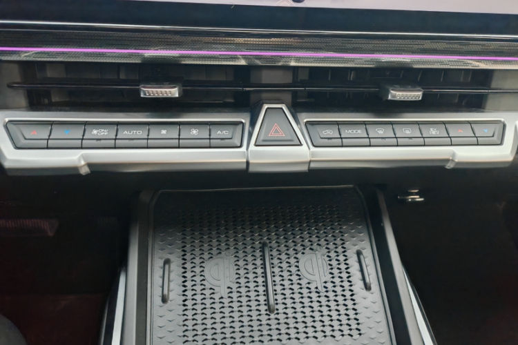 坦克400新能源 2024款 Hi4-T 越野版中控内饰7014