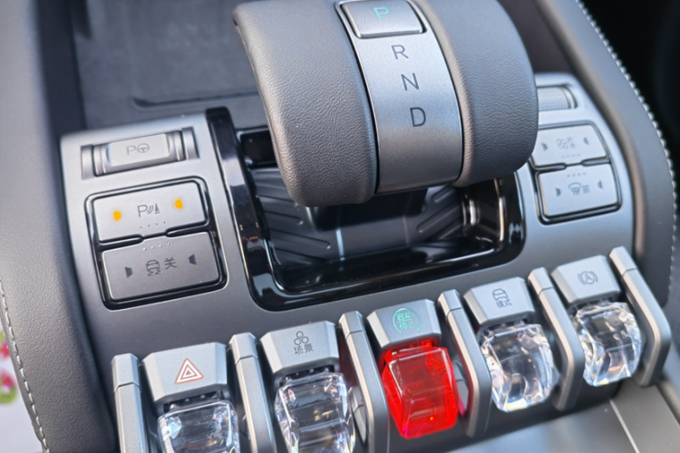 方程豹 钛3 2025款 501KM 后驱智驾Max版局部细节18