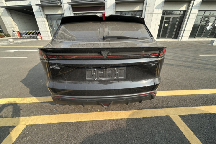 深蓝汽车 深蓝S07 2023款 520Max纯电版车身外观6001