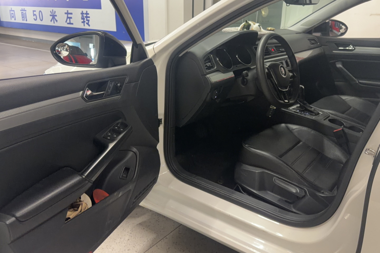 大众 凌渡 2018款 230TSI DSG风尚版中控内饰7001