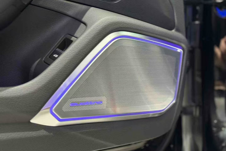 奥迪A6L 2023款 改款 45 TFSI 臻选动感型中控内饰7002