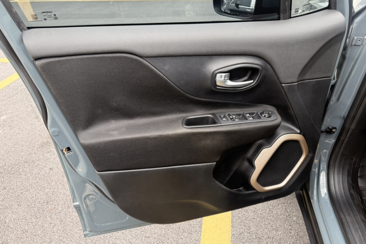 Jeep 自由侠 2016款 1.4T 自动劲能版+局部细节9001