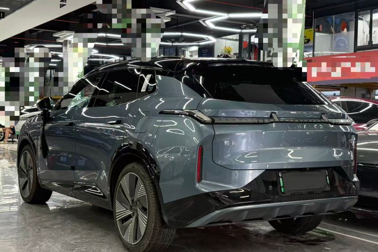 领克08 EM-P 2025款 220km 四驱性能Halo车身外观6006