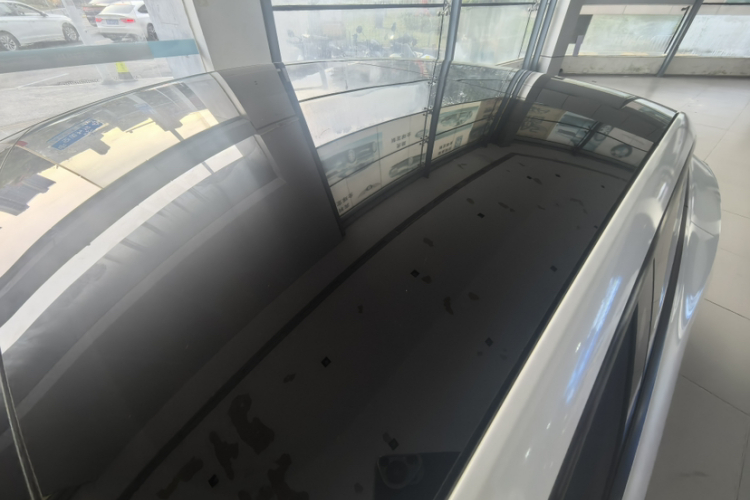 特斯拉 Model 3 2022款 后轮驱动版局部细节9006