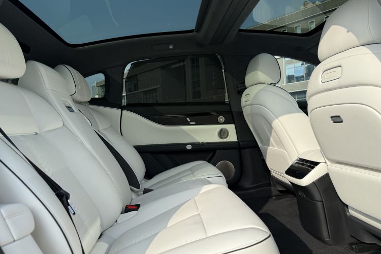 鸿蒙智行 享界S9 2024款 纯电 Ultra 四驱旗舰版中控内饰7013