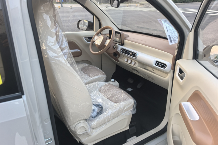 五菱汽车 宏光MINIEV 2024款 第三代 215km 青春版中控内饰7006