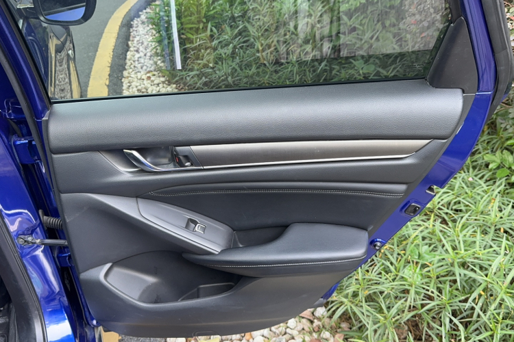 本田 雅阁 2018款 230TURBO 舒适版 国V中控内饰7013