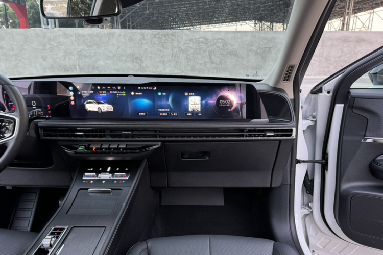 林肯 冒险家 2024款 2.0T 两驱尊雅版中控内饰7002