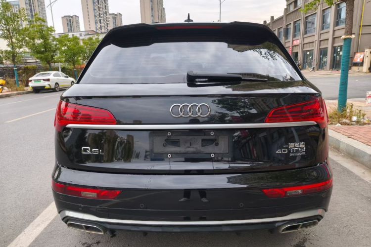 奥迪Q5L 2021款 40 TFSI 豪华动感型车身外观6006