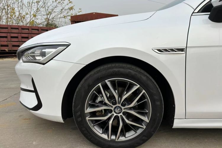 比亚迪 秦PLUS 2021款 EV 500KM 尊贵型车身外观6004