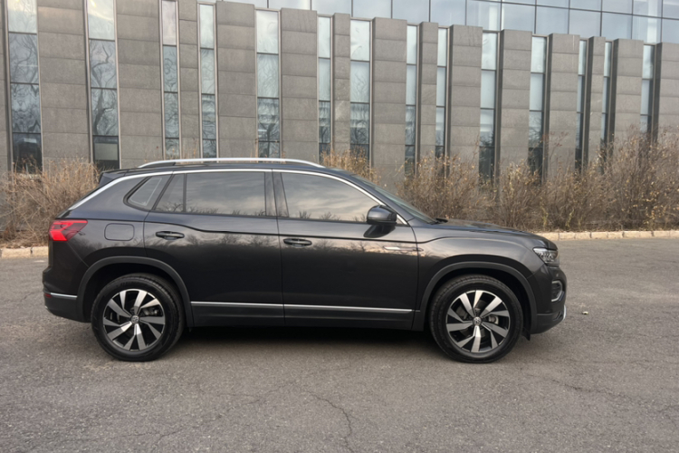 大众 探岳 2021款 330TSI 两驱豪华智联版Plus车身外观6005